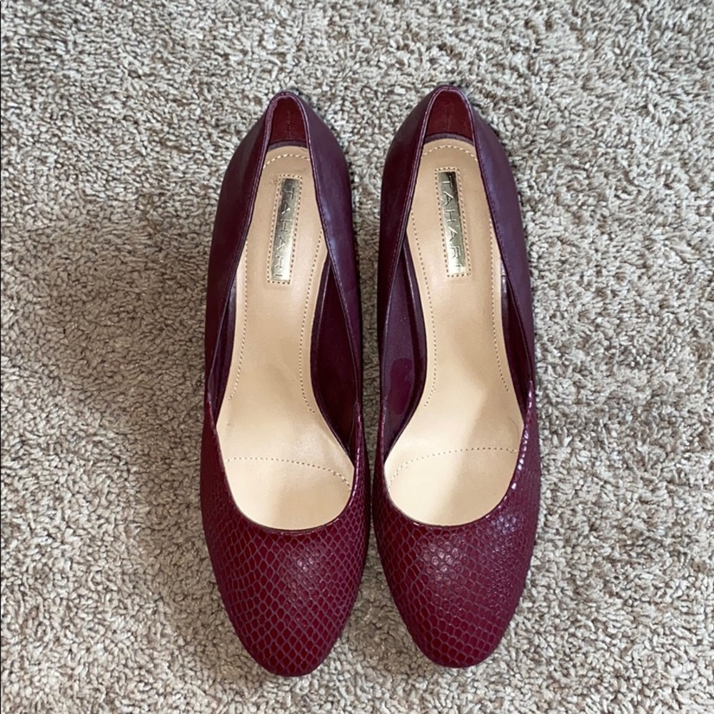 Tahari Wedges